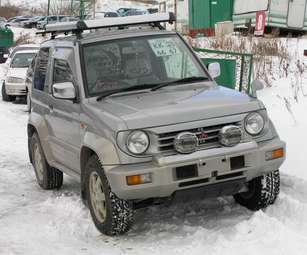 1997 Mitsubishi Pajero Junior Pics