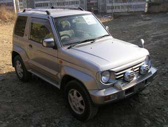 1997 Mitsubishi Pajero Junior Pictures