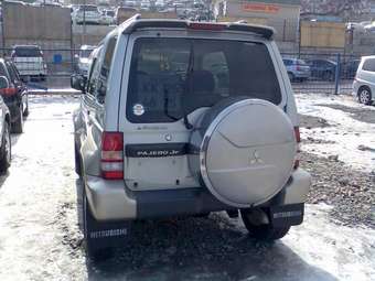 1997 Mitsubishi Pajero Junior Photos