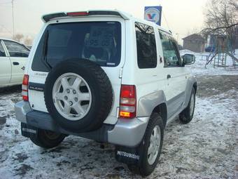 1997 Mitsubishi Pajero Junior Pics