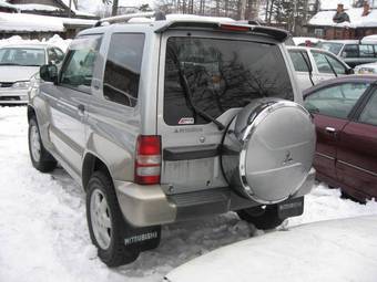 1997 Mitsubishi Pajero Junior Wallpapers