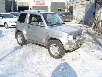 1997 Mitsubishi Pajero Junior Pictures