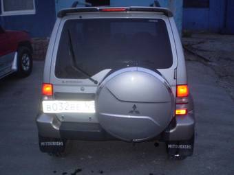 1997 Mitsubishi Pajero Junior Pictures