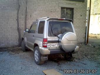 1997 Mitsubishi Pajero Junior Pictures