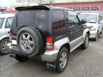 1997 Mitsubishi Pajero Junior Pictures