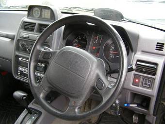 1997 Mitsubishi Pajero Junior Photos
