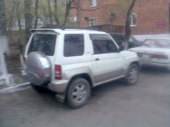 1997 Mitsubishi Pajero Junior Pictures