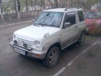 1997 Mitsubishi Pajero Junior Photos