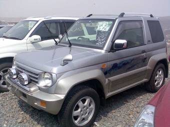 1997 Mitsubishi Pajero Junior Pics