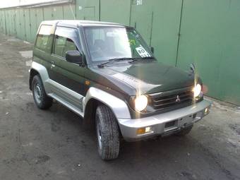 1997 Mitsubishi Pajero Junior Pictures