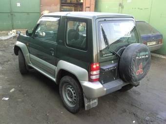 1997 Mitsubishi Pajero Junior Photos