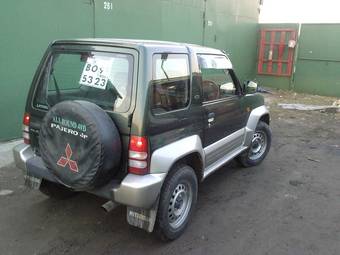 1997 Mitsubishi Pajero Junior Pictures