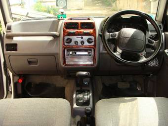 1997 Mitsubishi Pajero Junior Pics