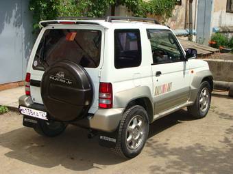 1997 Mitsubishi Pajero Junior Photos