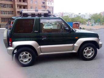 1997 Mitsubishi Pajero Junior Photos