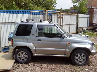1997 Mitsubishi Pajero Junior Photos
