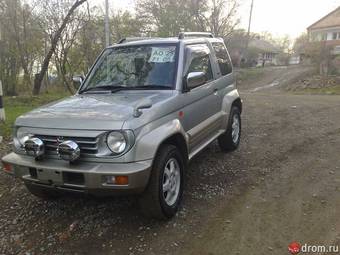 1997 Mitsubishi Pajero Junior Wallpapers