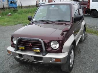 1997 Mitsubishi Pajero Junior Images