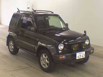 1997 Mitsubishi Pajero Junior Images
