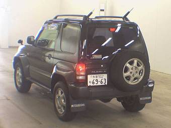 1997 Mitsubishi Pajero Junior Pictures