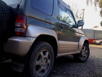 1997 Mitsubishi Pajero Junior Photos