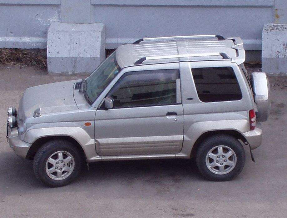 1997 Mitsubishi Pajero Junior