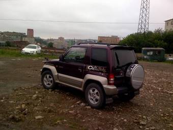 1997 Mitsubishi Pajero Junior Pictures