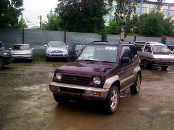 1997 Mitsubishi Pajero Junior Photos