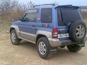 1997 Mitsubishi Pajero Junior Photos