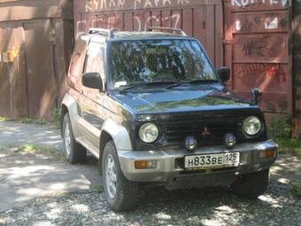 1997 Mitsubishi Pajero Junior Photos