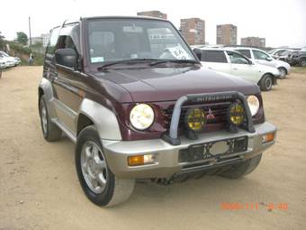 1997 Mitsubishi Pajero Junior Photos