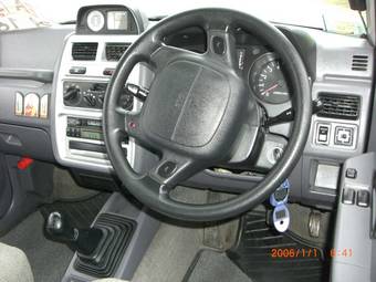 1997 Mitsubishi Pajero Junior Wallpapers