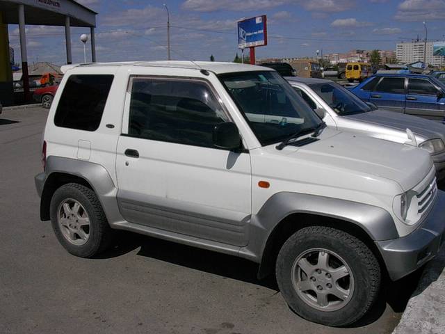 1998 Mitsubishi Pajero Junior