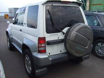 1998 Mitsubishi Pajero Junior Photos