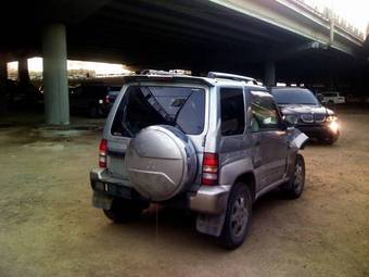 1998 Mitsubishi Pajero Junior Photos