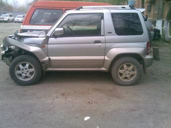 1998 Mitsubishi Pajero Junior Pictures