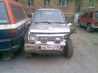 1998 Mitsubishi Pajero Junior Photos