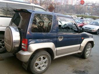 1998 Mitsubishi Pajero Junior Pictures