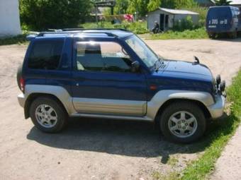 1998 Mitsubishi Pajero Junior Pictures