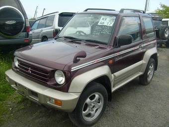 1998 Mitsubishi Pajero Junior Photos