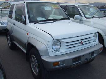 1998 Mitsubishi Pajero Junior Pictures
