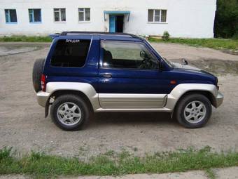 1998 Mitsubishi Pajero Junior Pictures