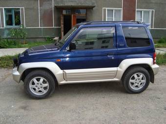 1998 Mitsubishi Pajero Junior Pics