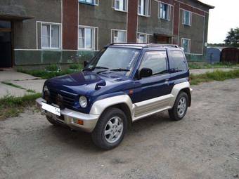 1998 Mitsubishi Pajero Junior Pictures