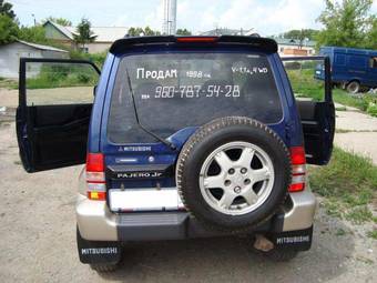 1998 Mitsubishi Pajero Junior Pictures