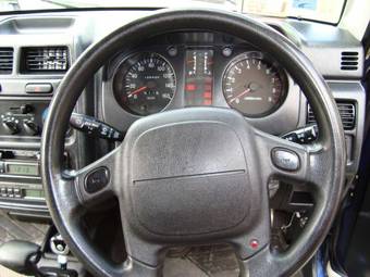 1998 Mitsubishi Pajero Junior Photos