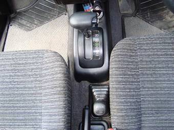 1998 Mitsubishi Pajero Junior Pictures