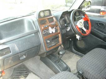 1999 Mitsubishi Pajero Junior Pictures