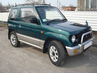 1995 Mitsubishi Pajero Mini Pictures