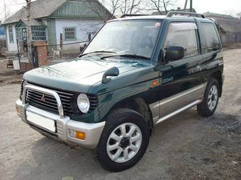 1995 Mitsubishi Pajero Mini Photos